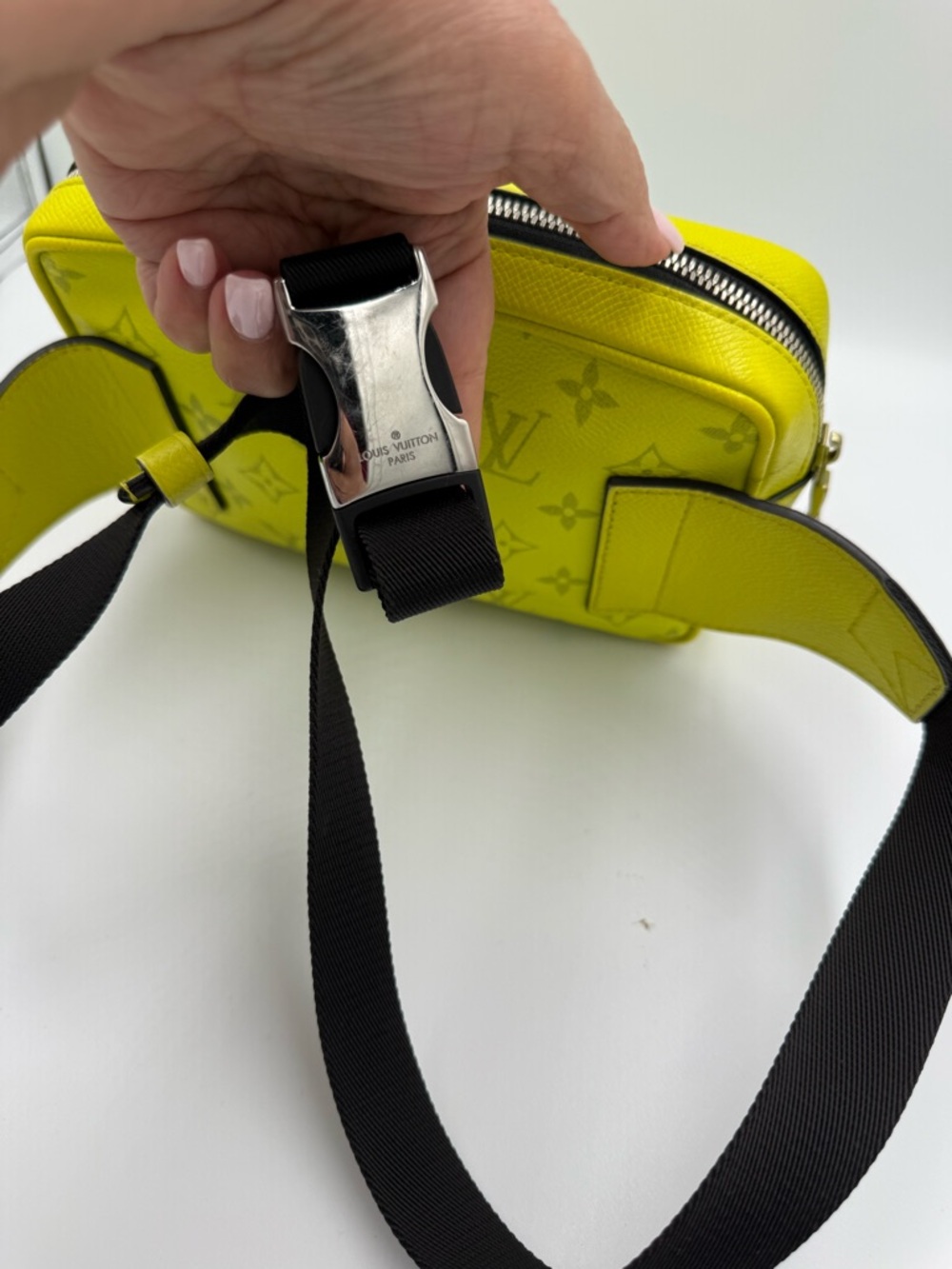 Louis Vuitton Neon Yellow Monogram Belt Bag - Picture 3 of 9